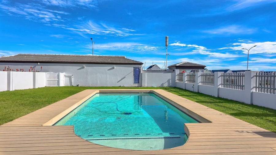 2 Bedroom Property for Sale in Big Bay Western Cape